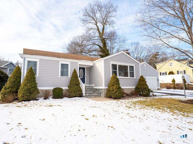 15 Ridgebrook Drive, Bridgeport, CT 06606