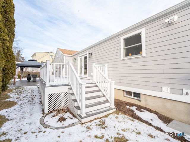 15 Ridgebrook Drive, Bridgeport, CT 06606