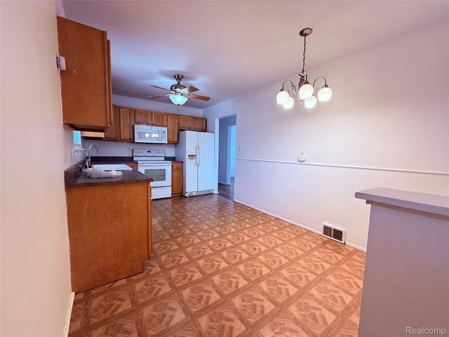 11377 Mae Avenue, Warren, MI 48089