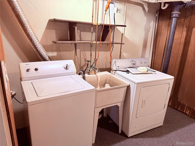 11377 Mae Avenue, Warren, MI 48089