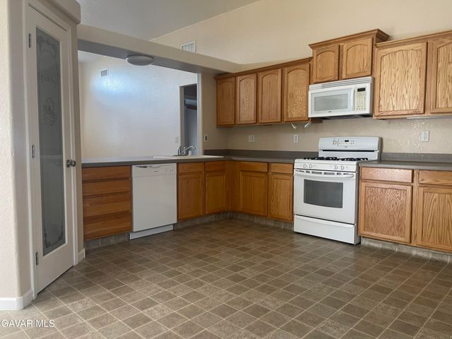 8307 Charles Pl Place, California City, CA 93505