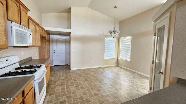 8307 Charles Pl Place, California City, CA 93505