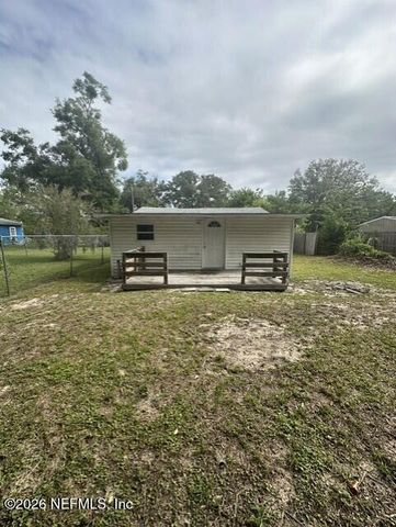 115 E HICKS Street, Palatka, FL 32177