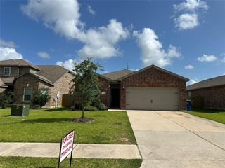 12301 Bowline Road, Texas City, TX 77568
