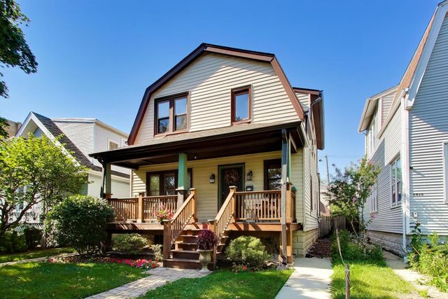 5426 N Lovejoy Avenue, Chicago, IL 60630