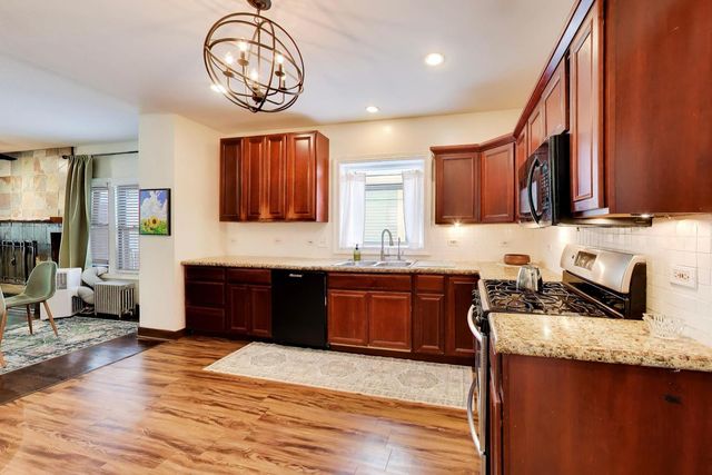 5426 N Lovejoy Avenue, Chicago, IL 60630