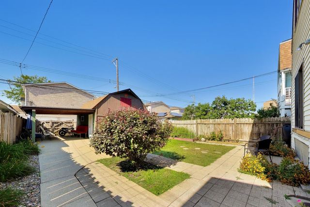 5426 N Lovejoy Avenue, Chicago, IL 60630