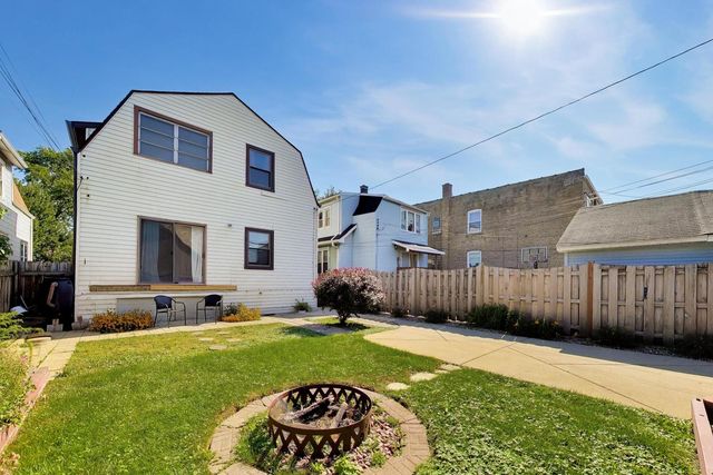 5426 N Lovejoy Avenue, Chicago, IL 60630