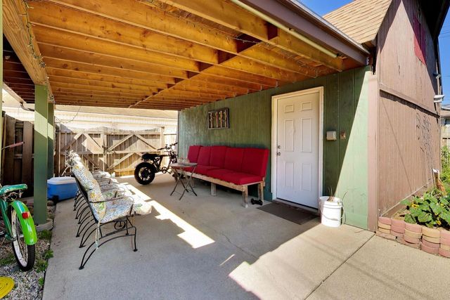 5426 N Lovejoy Avenue, Chicago, IL 60630