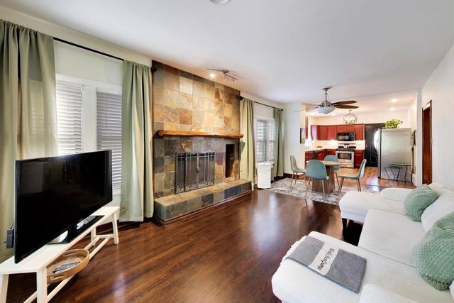 5426 N Lovejoy Avenue, Chicago, IL 60630