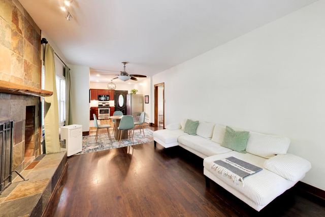 5426 N Lovejoy Avenue, Chicago, IL 60630
