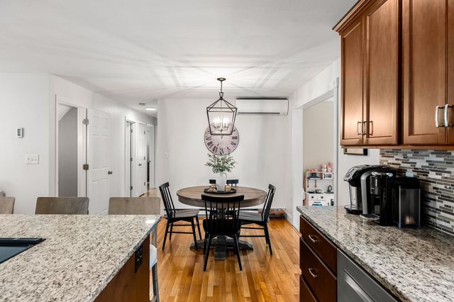 5 Falcon Drive, Pelham, NH 03076
