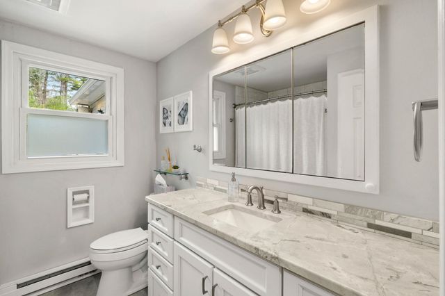 5 Falcon Drive, Pelham, NH 03076