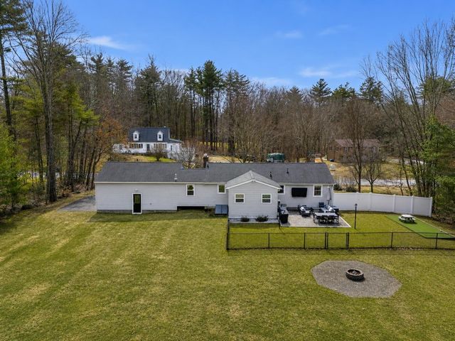 5 Falcon Drive, Pelham, NH 03076