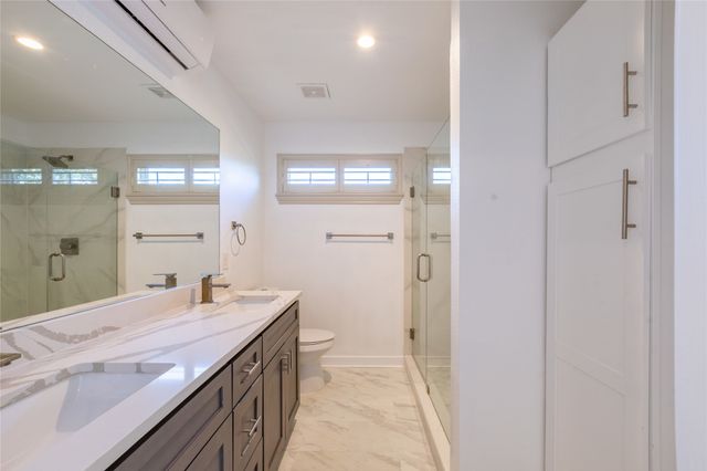 2134 Lucas Drive A, Dallas, TX 75219