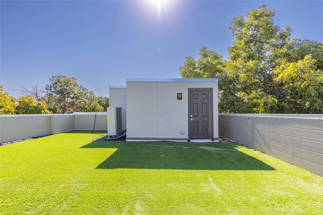 2134 Lucas Drive A, Dallas, TX 75219