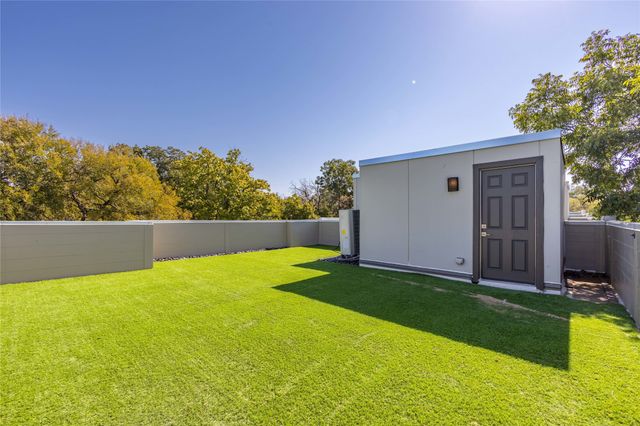 2134 Lucas Drive A, Dallas, TX 75219
