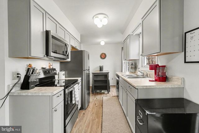 2 FURMAN RD, Dillsburg, PA 17019