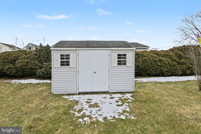 2 FURMAN RD, Dillsburg, PA 17019