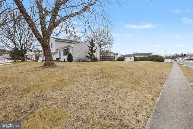 2 FURMAN RD, Dillsburg, PA 17019