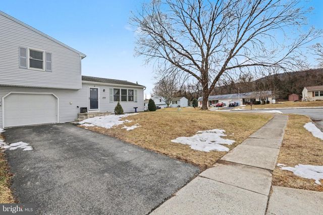 2 FURMAN RD, Dillsburg, PA 17019