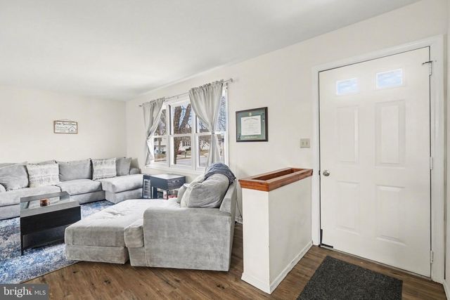 2 FURMAN RD, Dillsburg, PA 17019