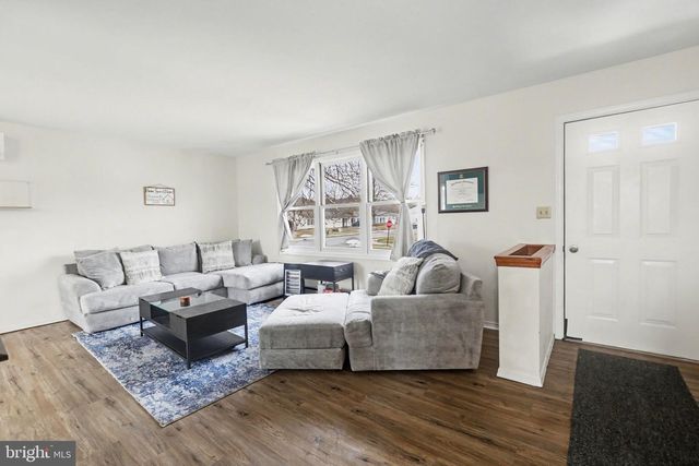 2 FURMAN RD, Dillsburg, PA 17019