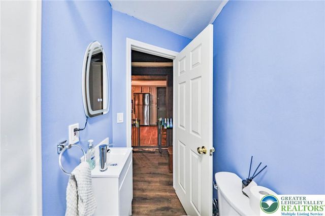2046 Freemansburg Avenue, Wilson Boro, PA 18042
