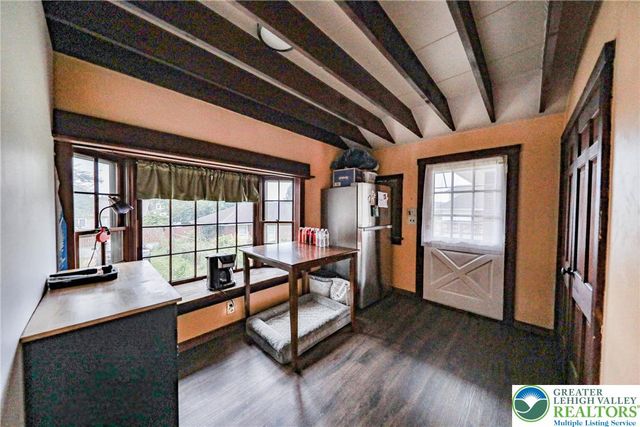 2046 Freemansburg Avenue, Wilson Boro, PA 18042