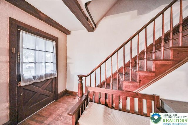 2046 Freemansburg Avenue, Wilson Boro, PA 18042