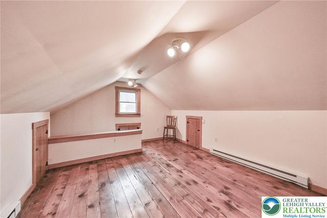 2046 Freemansburg Avenue, Wilson Boro, PA 18042