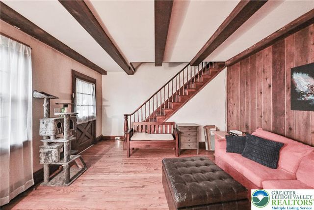 2046 Freemansburg Avenue, Wilson Boro, PA 18042