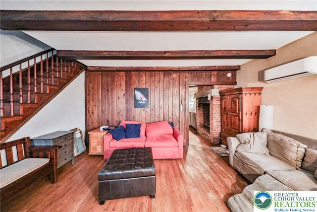 2046 Freemansburg Avenue, Wilson Boro, PA 18042