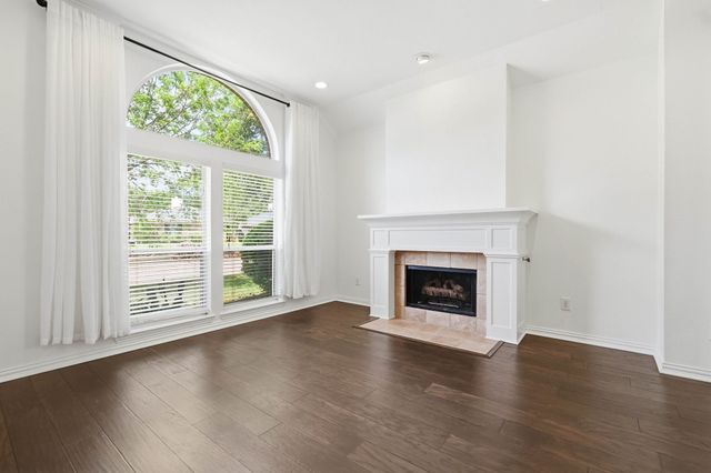 2112 Greenview Drive, Carrollton, TX 75010