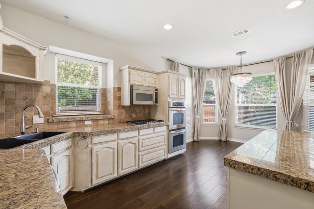 2112 Greenview Drive, Carrollton, TX 75010