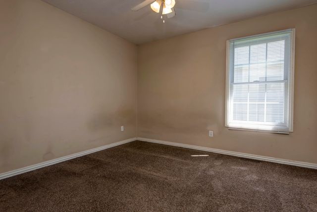 707 E Kimberly Street, Ozark, MO 65721