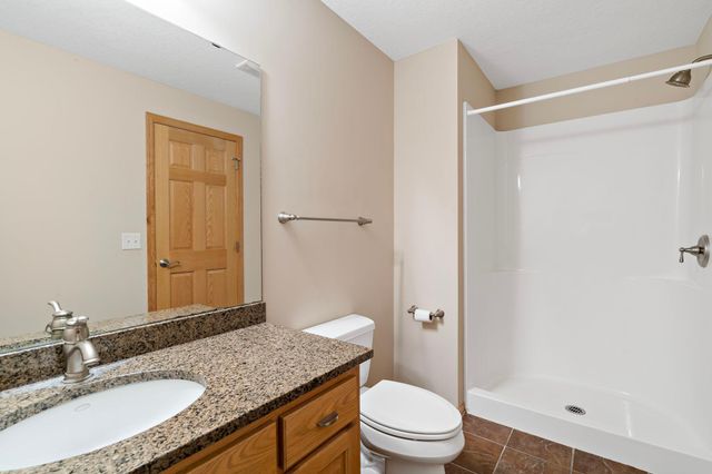 701 Heron Circle N, Oakdale, MN 55128