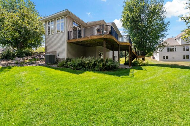701 Heron Circle N, Oakdale, MN 55128
