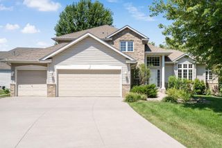 701 Heron Circle N, Oakdale, MN 55128