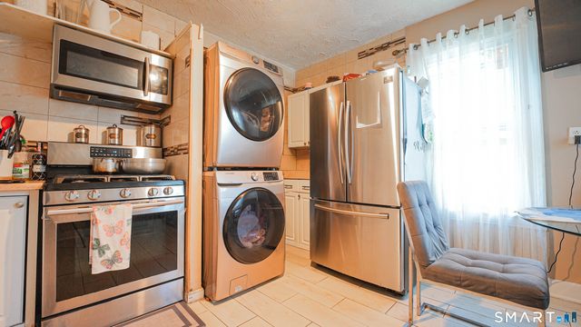 297 Laurel Avenue, Bridgeport, CT 06605