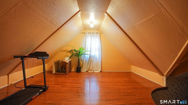 297 Laurel Avenue, Bridgeport, CT 06605