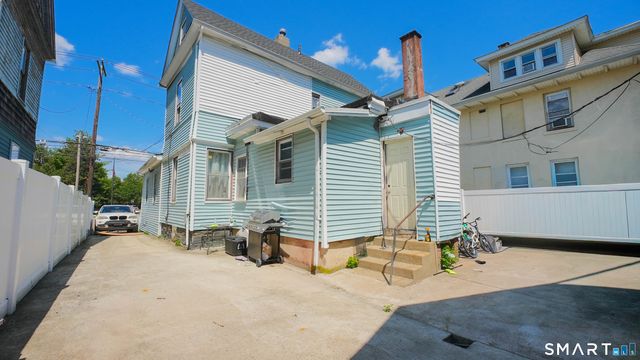 297 Laurel Avenue, Bridgeport, CT 06605