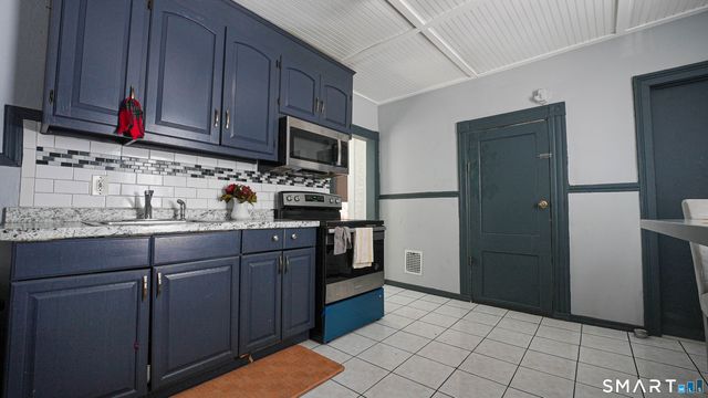 297 Laurel Avenue, Bridgeport, CT 06605