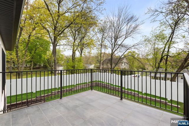 320 Spencer Place, Paramus, NJ 07652