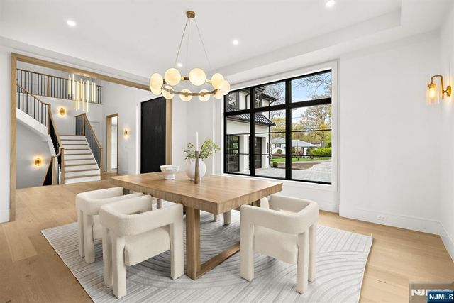 320 Spencer Place, Paramus, NJ 07652
