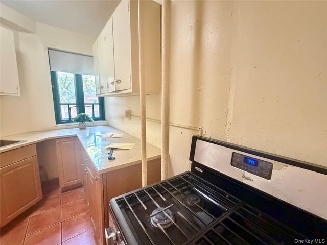 2049 McGraw Avenue 6H, Bronx, NY 10462