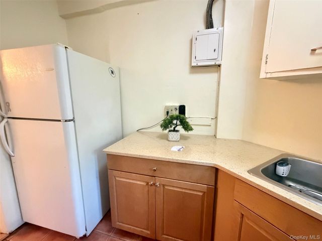 2049 McGraw Avenue 6H, Bronx, NY 10462