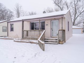 4005 N Park Street, Westmont, IL 60559