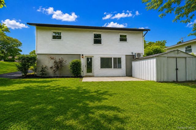 15 Fleetwood Drive, Newburgh, NY 12550