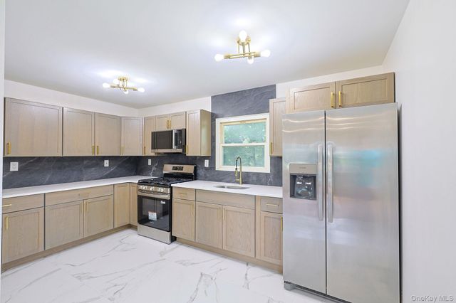 15 Fleetwood Drive, Newburgh, NY 12550